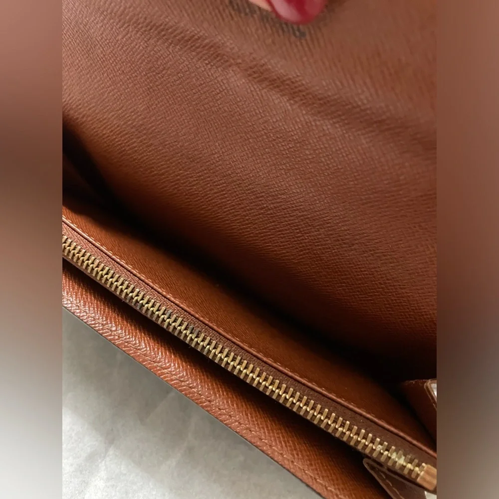 Louis Vuitton Monogram Brown Canvas Sarah Long Wallet
